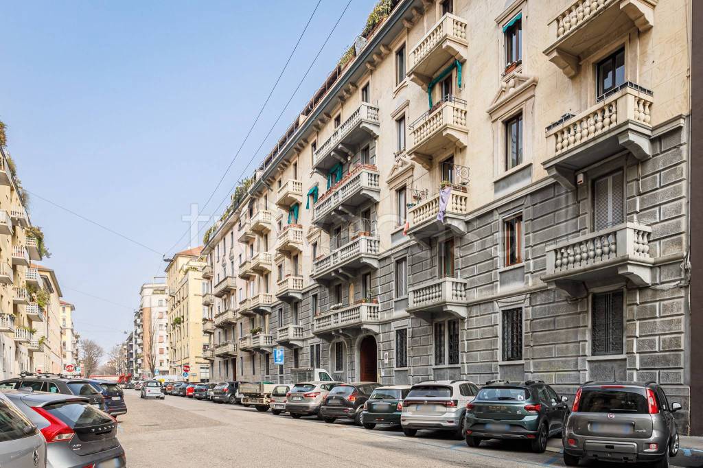 Appartamento in vendita a Milano via Leopoldo Cicognara, 6