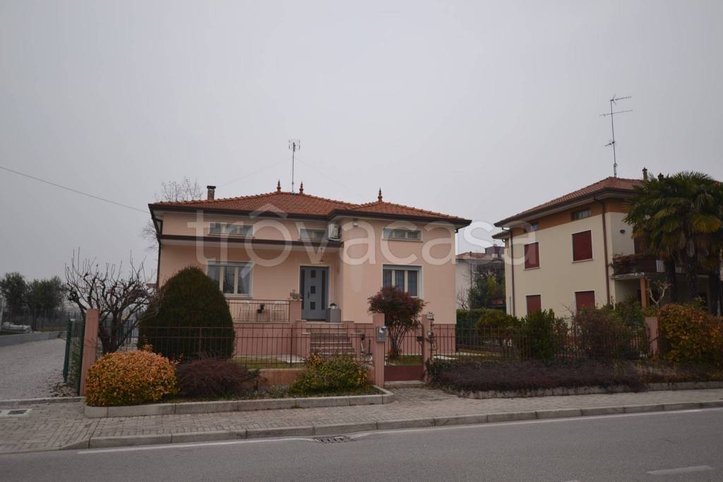 Villa in vendita a Pordenone via Vallenoncello, 10