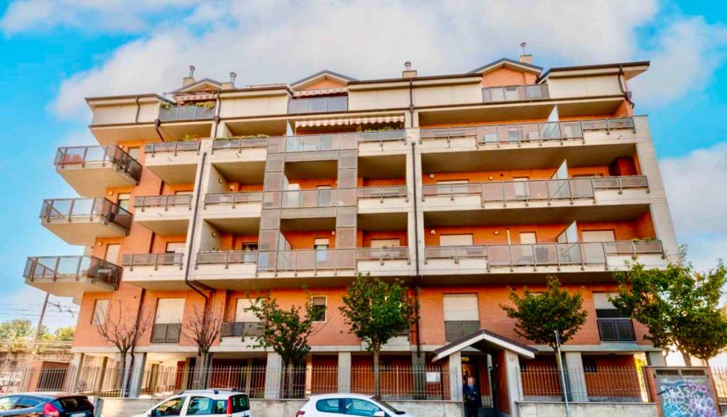 Appartamento in vendita a Moncalieri via Peschiera, 11