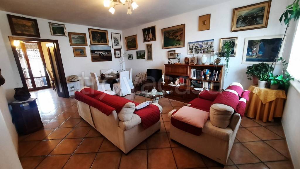 Villa a Schiera in vendita a Rapolano Terme via dei Tribbi