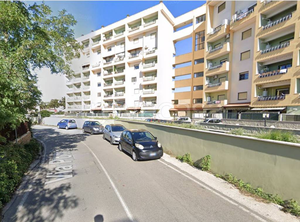 Appartamento in affitto a Pomezia via Carlo Poma