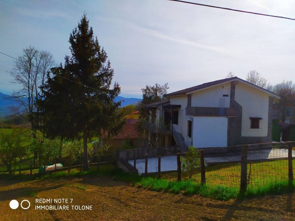 Villa in vendita a Borgo Val di Taro porcigatone, 1