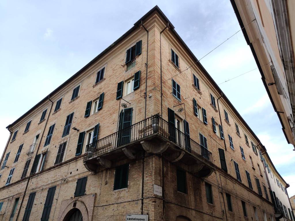 Appartamento in vendita a Recanati piaggia Castelnuovo, 2