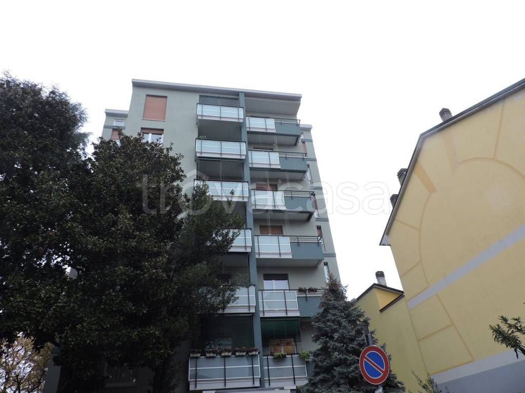 Appartamento in vendita a Monza via Alessandro Volta, 8