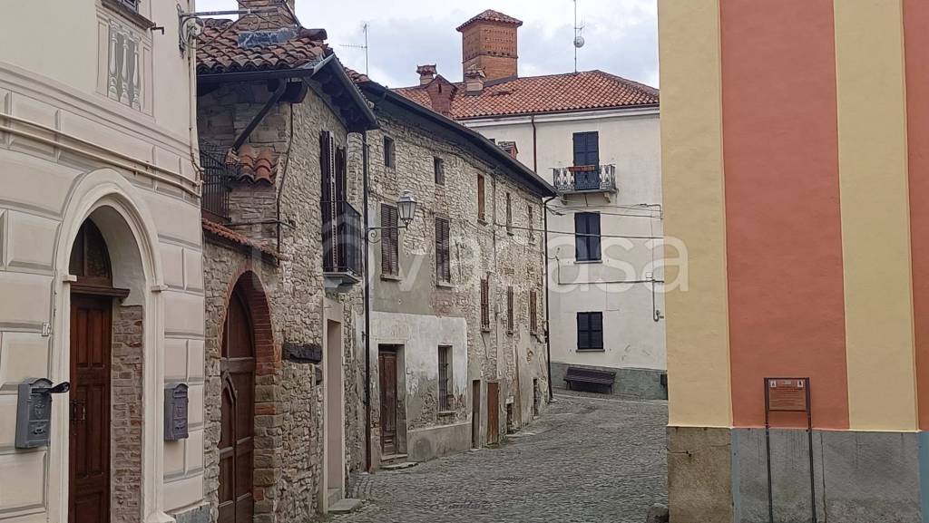 Casa Indipendente in vendita a Monastero Bormida via Camillo Benso di Cavour