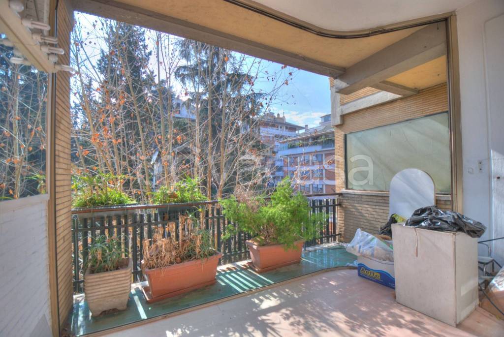 Appartamento in vendita a Roma via Luigi Bodio