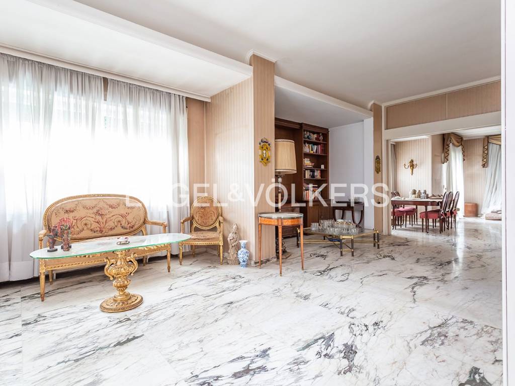 Appartamento in vendita a Roma via Francesco Borgatti