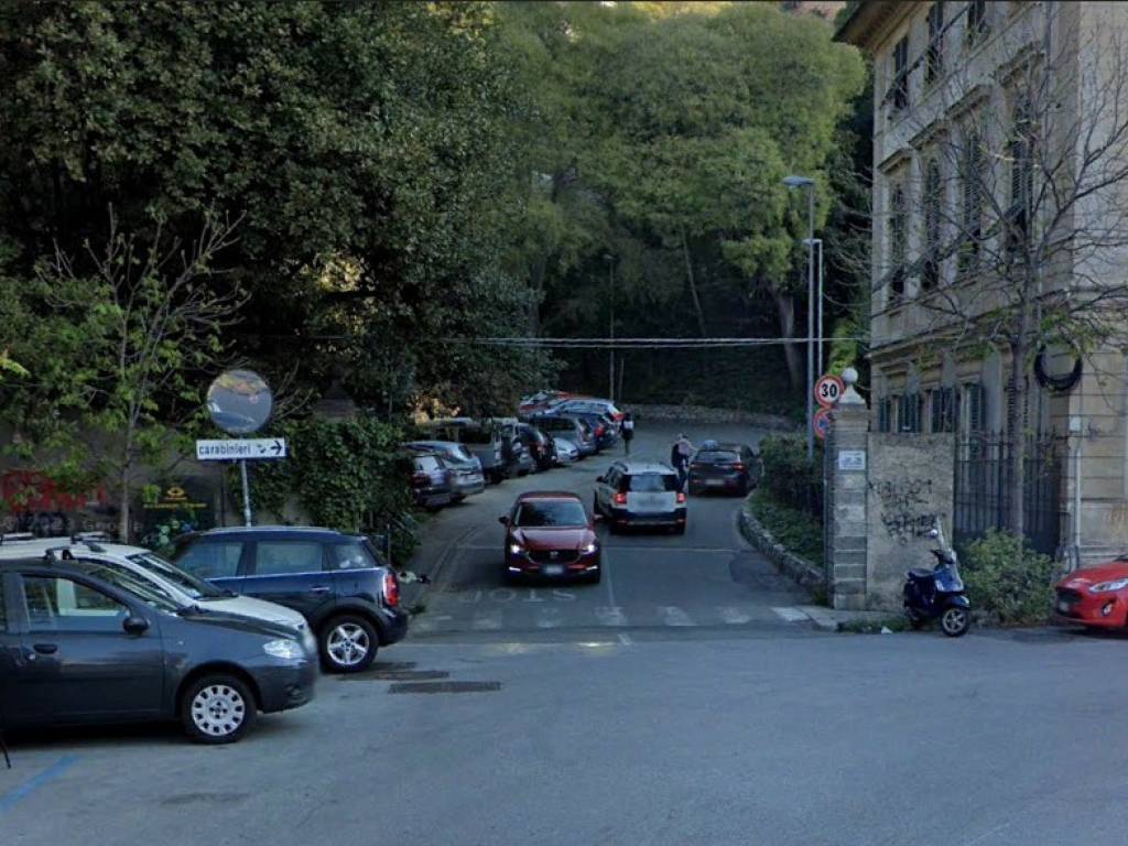 Posto Auto in affitto a Genova via Cesare Corte