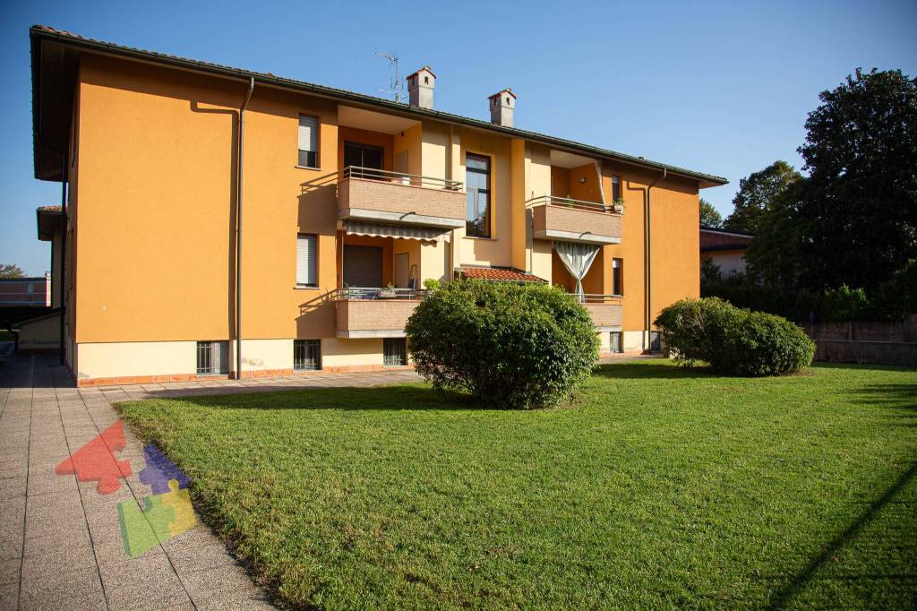 Appartamento in vendita a Casorate Primo via Cavalieri di Vittorio Veneto, 5