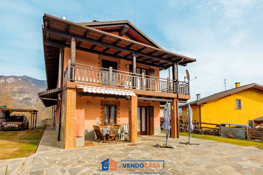Villa in vendita a Demonte località Perosa Sottana, 9