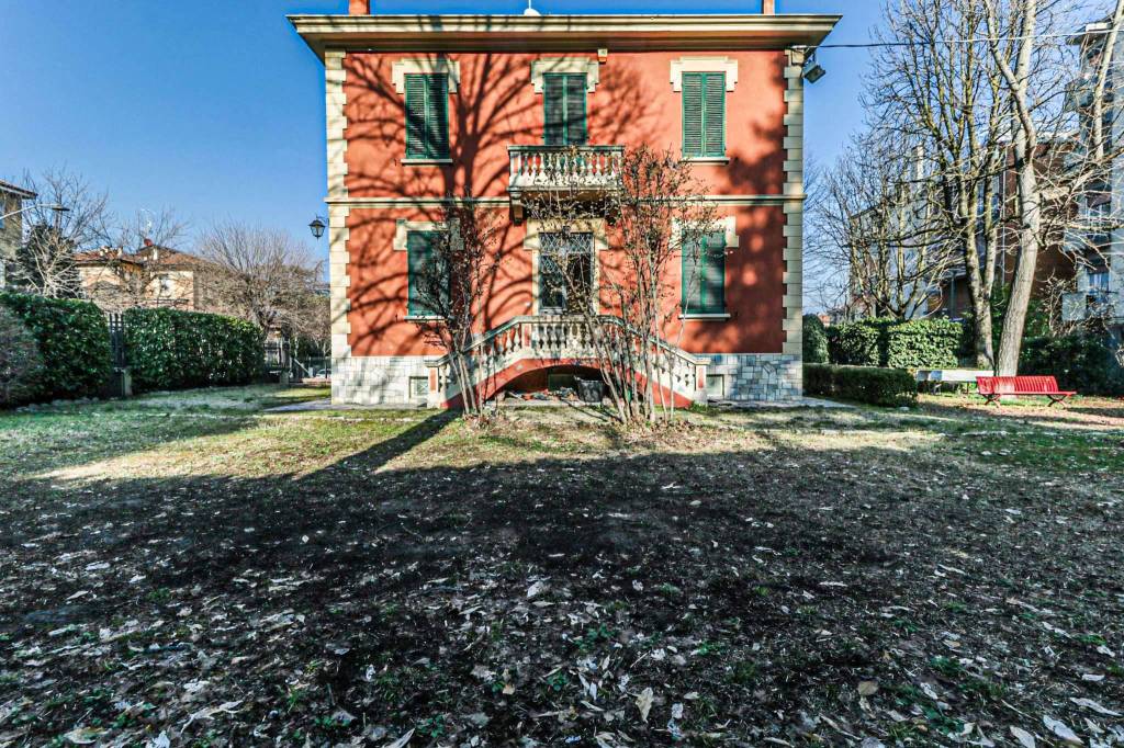 Villa in vendita a Bologna via Giovanni Marchetti