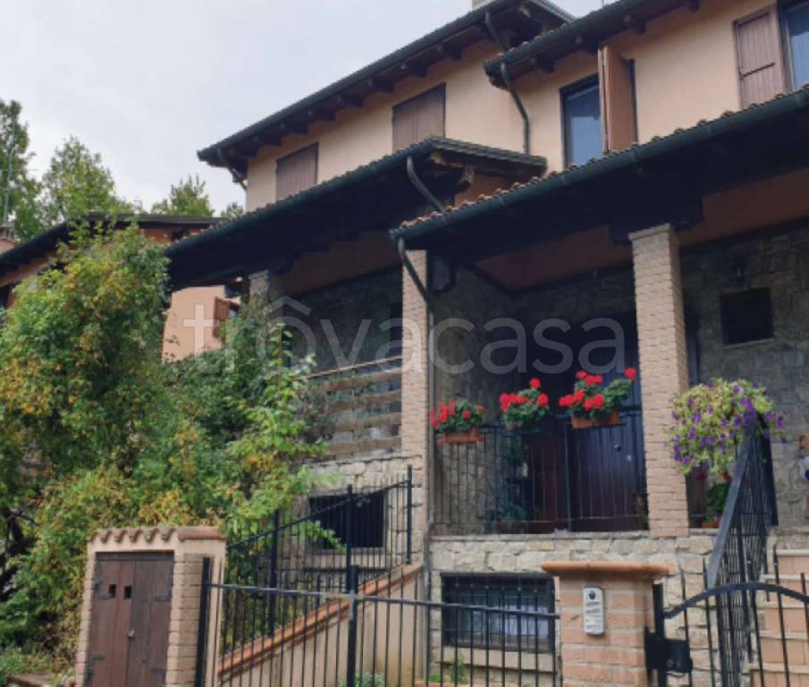 Villa a Schiera in vendita a Serramazzoni via Piave 247