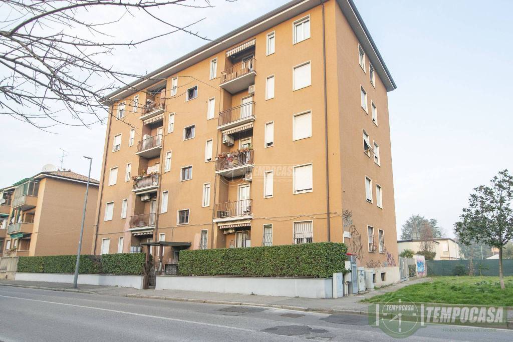 Appartamento in vendita a Monza via Pitagora 21