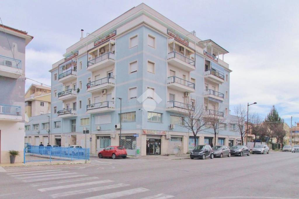 Appartamento in vendita a Pescara via Acquacorrente, 6