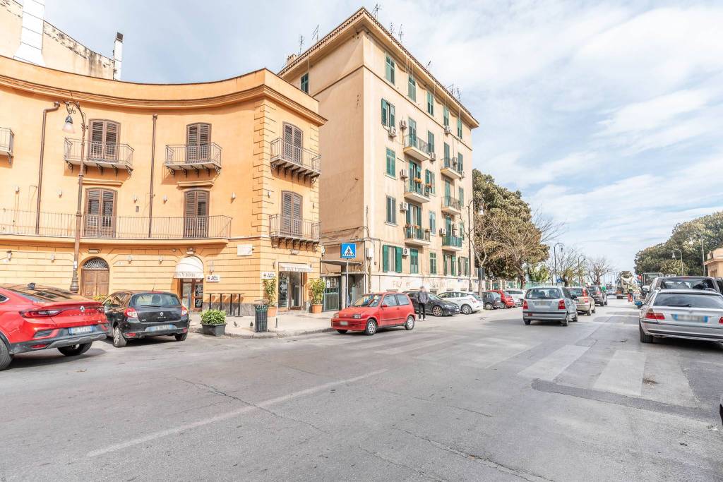 Appartamento in vendita a Palermo via Abramo Lincoln, 15