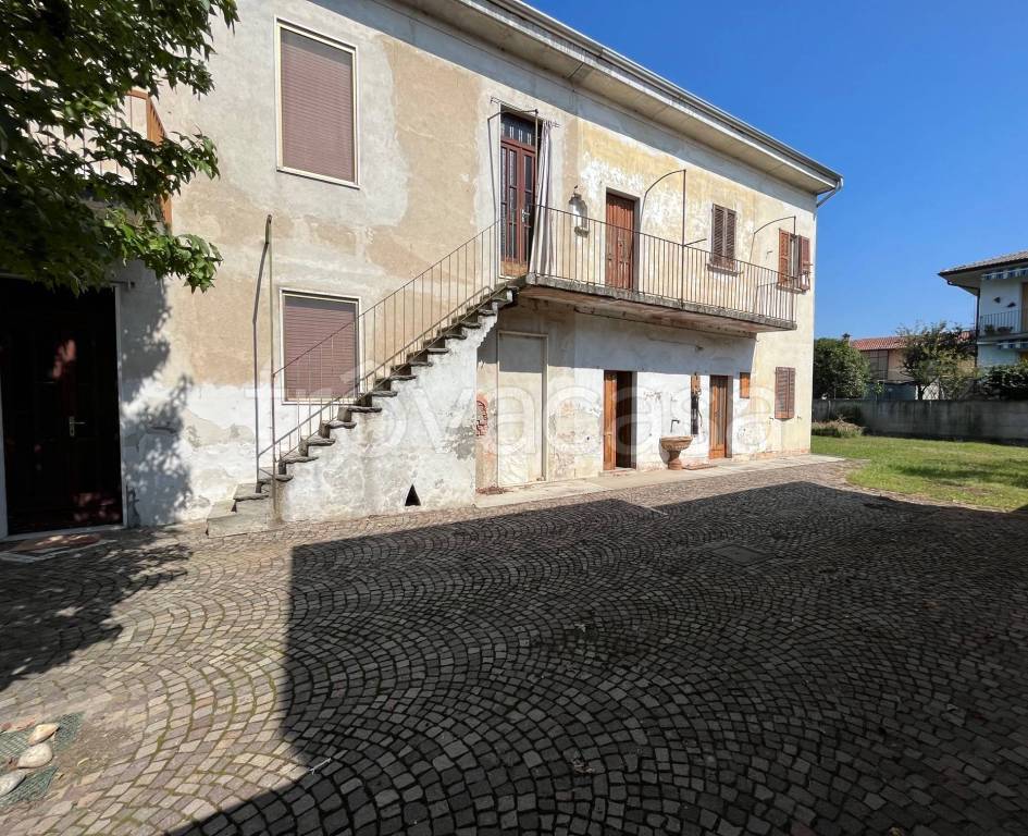 Casale in vendita a Cassolnovo via Lavatelli, 46