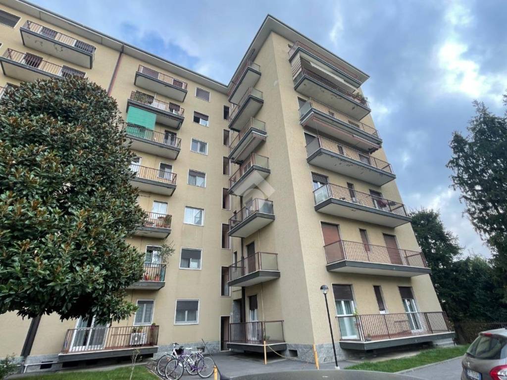 Appartamento in vendita a Vimercate via l. Cadorna, 24