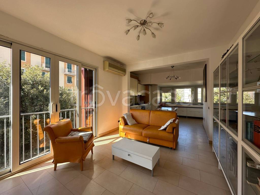 Appartamento in affitto a Sestri Levante viale Mazzini, 14242