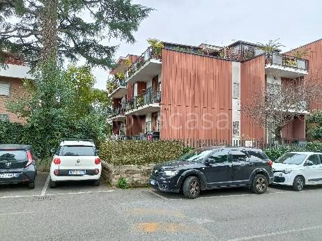 Appartamento in vendita a Roma via di Torre Gaia