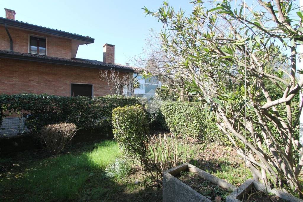 Villa a Schiera in vendita a Udine via Soffumbergo, 38