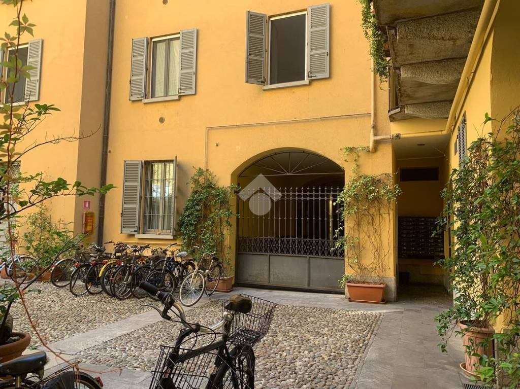 Appartamento in affitto a Milano via Cesare da Sesto, 17