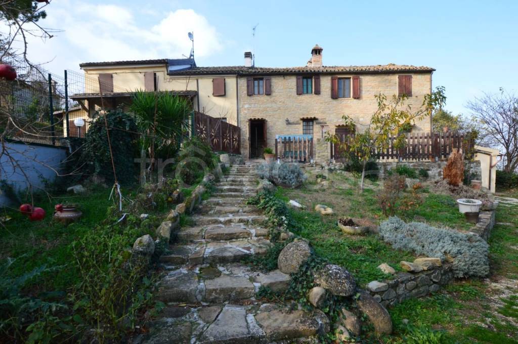 Villa a Schiera in vendita a Castelbellino via Ganzio Garibaldi