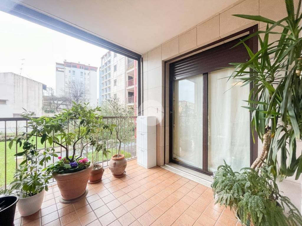 Appartamento in vendita a Milano via Luigi Pastro, 16