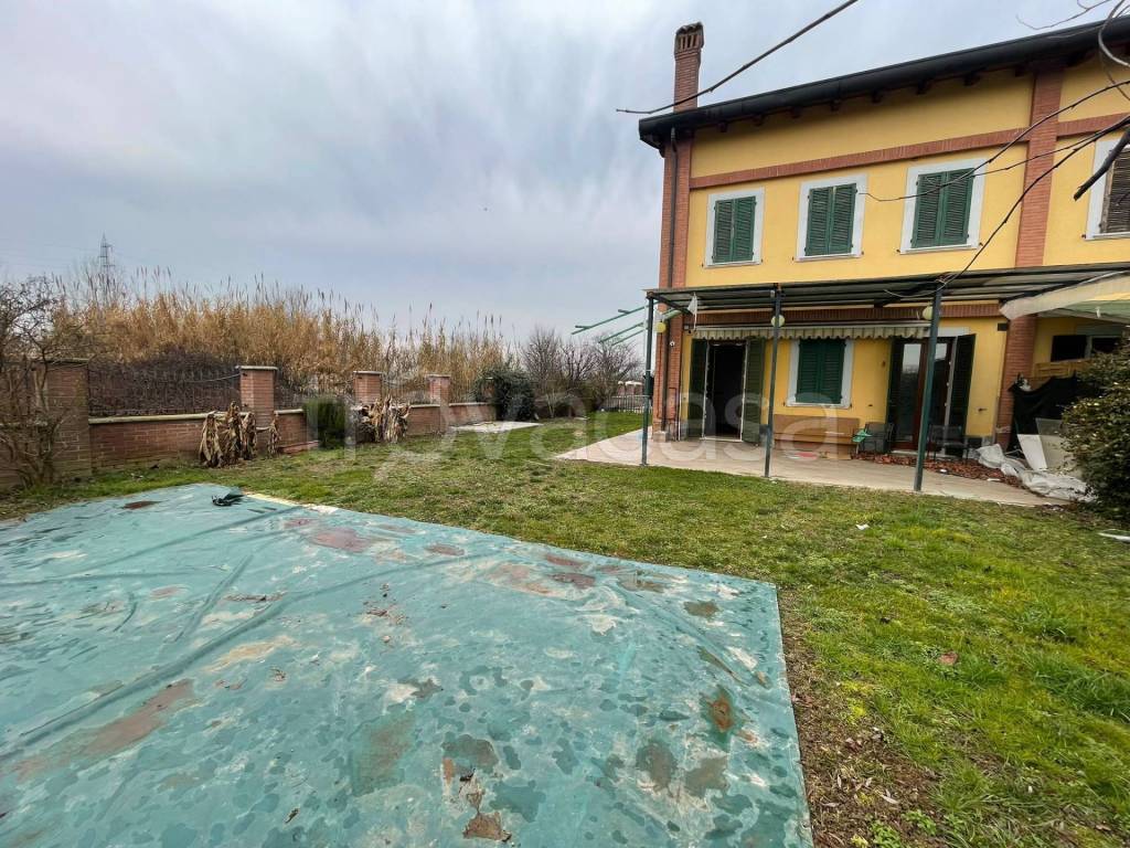 Villa a Schiera in vendita a Comazzo via Gardino