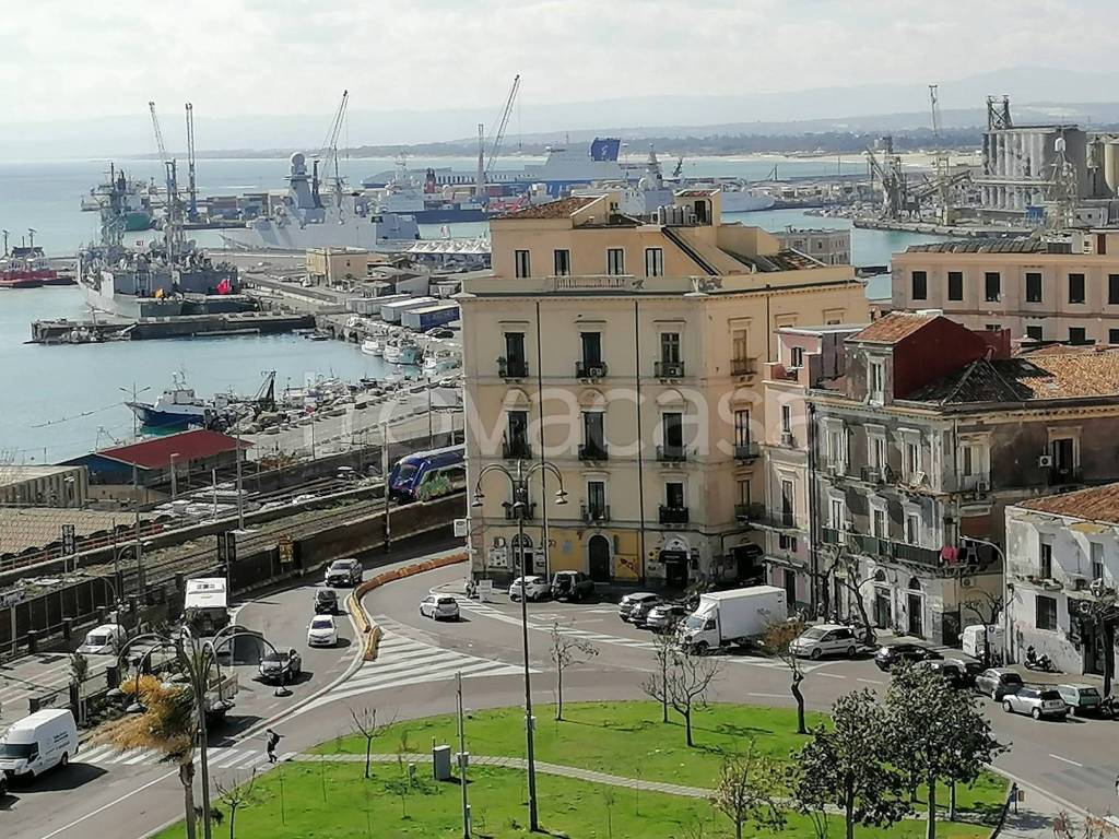 Appartamento in affitto a Catania piazza dei Martiri