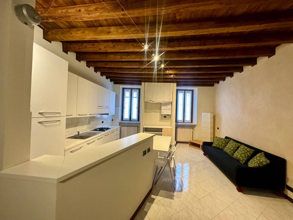 Appartamento in in vendita da privato a Vaprio d'Adda piazza Chiesa, 6