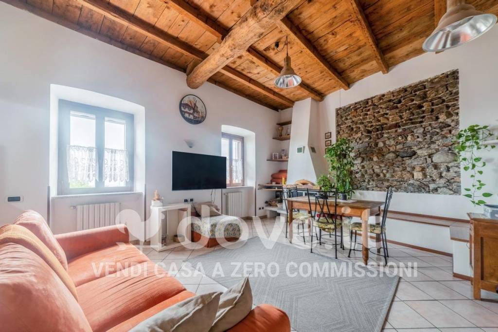 Appartamento in vendita a Casciago via Monte Grappa, 30