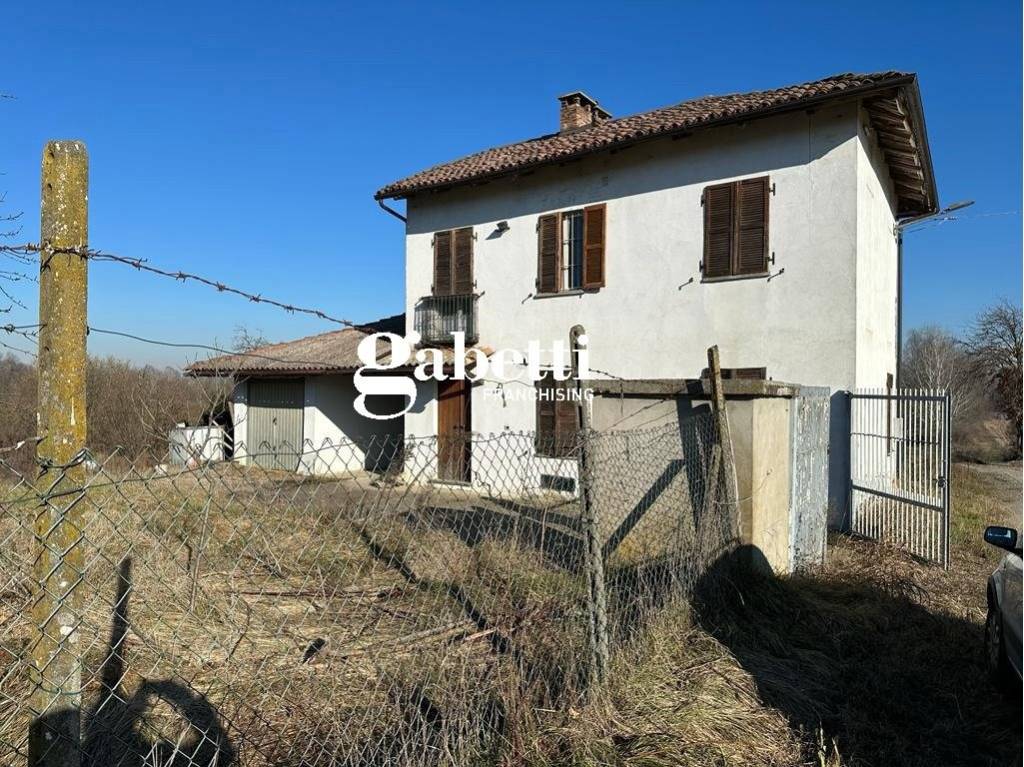 Rustico in vendita ad Azzano d'Asti via case sparse