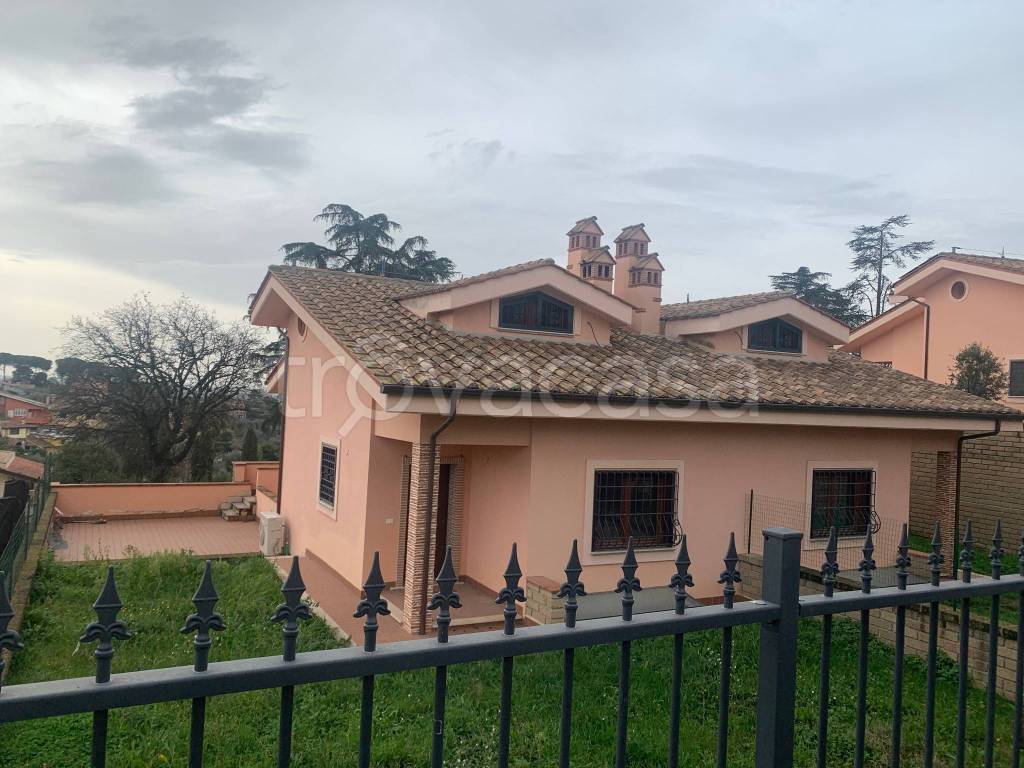 Villa Bifamiliare in in affitto da privato a Riano via Bastianaccio, 1
