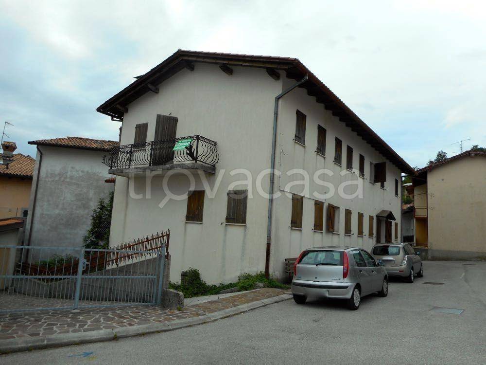 Villa in vendita a Vito d'Asio