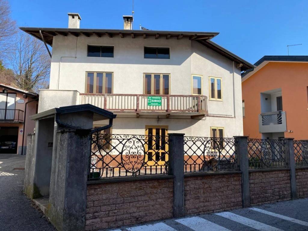 Villa in vendita a Cavazzo Carnico