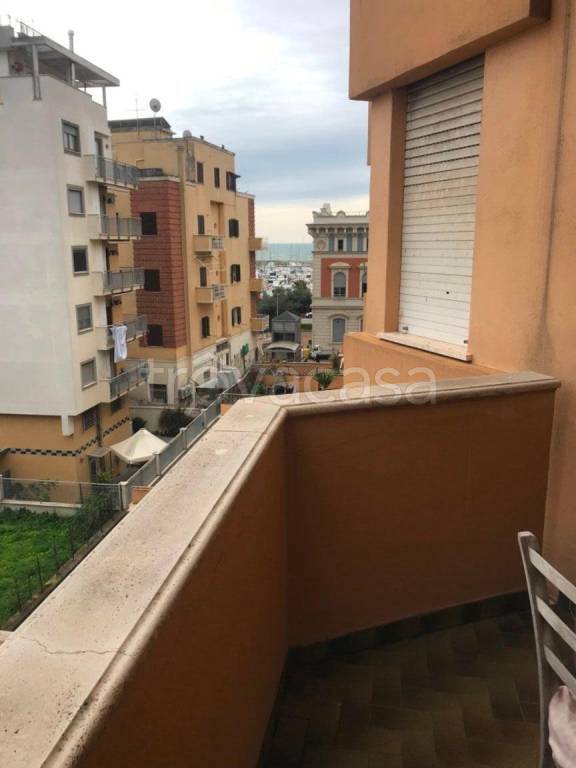 Appartamento in vendita a Nettuno via Alcide De Gasperi