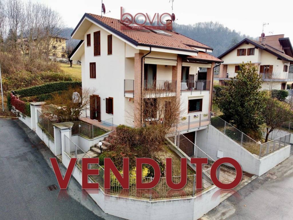 Appartamento in vendita a Castiglione Torinese via Trinità