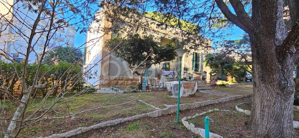 Villa in vendita a Putignano via San Girolamo, 17
