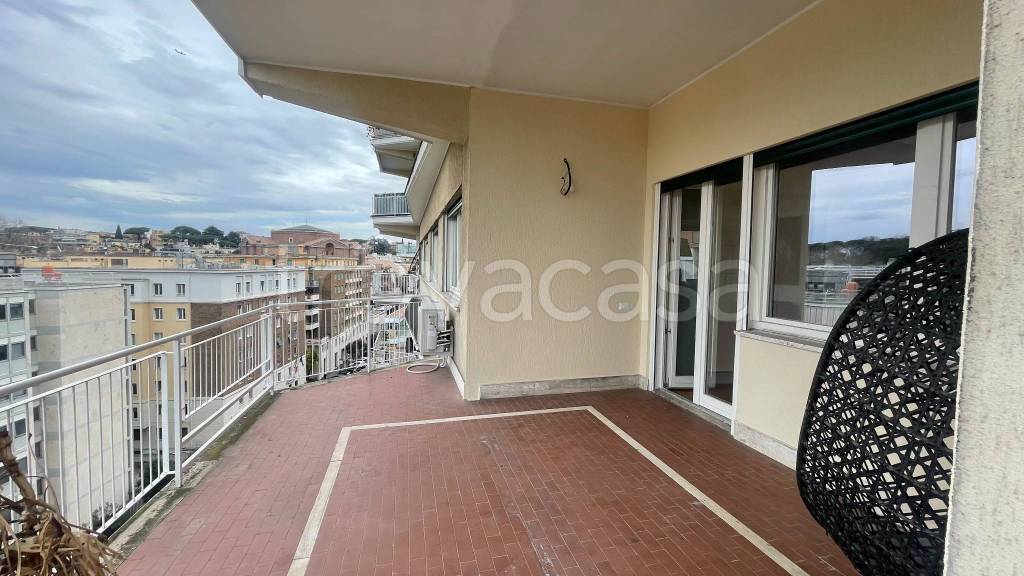 Appartamento in affitto a Roma via Archimede, 140