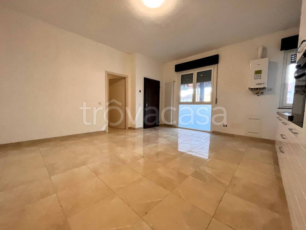 Appartamento in vendita a Meda via Sondrio, 8