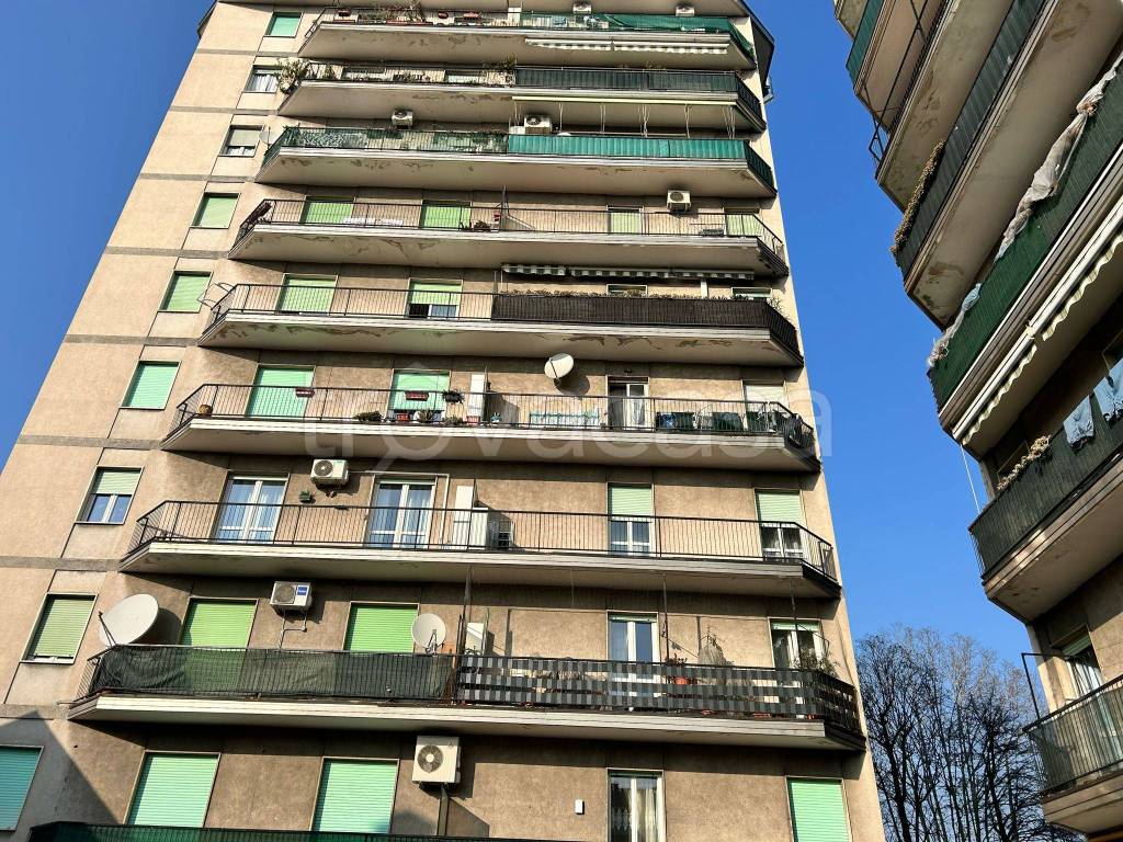 Appartamento in vendita a Lissone via Giosuè Carducci, 8