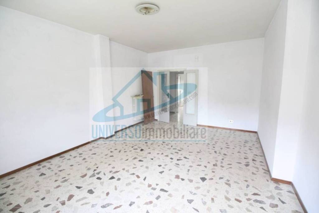 Appartamento in vendita a Castel di Lama via Salaria, 378