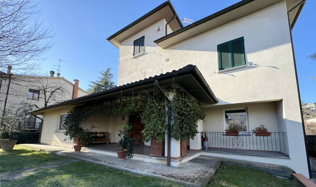 Casa Indipendente in vendita a Città di Castello via Dante Alighieri