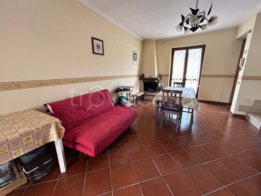 Villa a Schiera in vendita a Rignano Flaminio via Enrico Fermi, 43