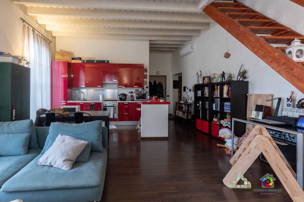 Appartamento in vendita a Vedano al Lambro via Privata Giacomo Leopardi, 12