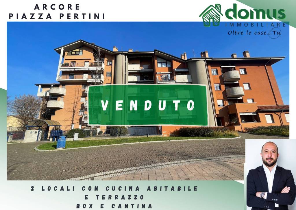 Appartamento in vendita ad Arcore piazza Sandro Pertini, 30