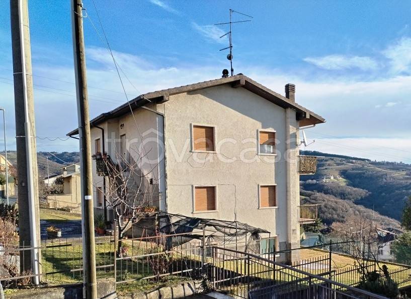 Intero Stabile in vendita a Roverè Veronese via Monte Aresi, 14