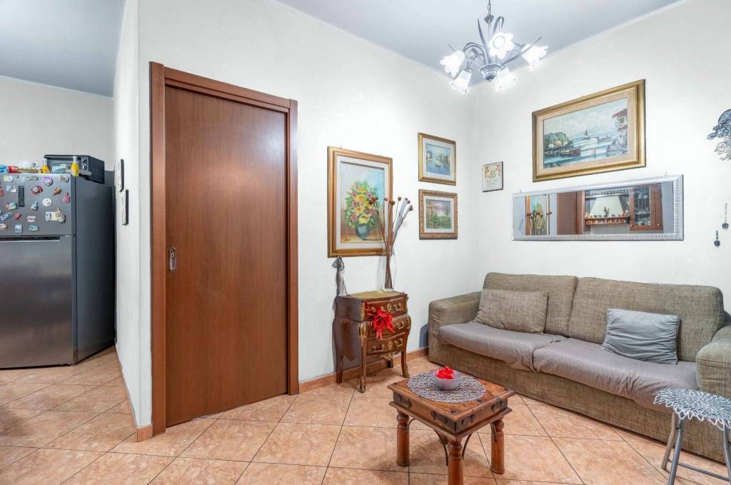 Appartamento in vendita a Milano via Eugenio Villoresi, 35