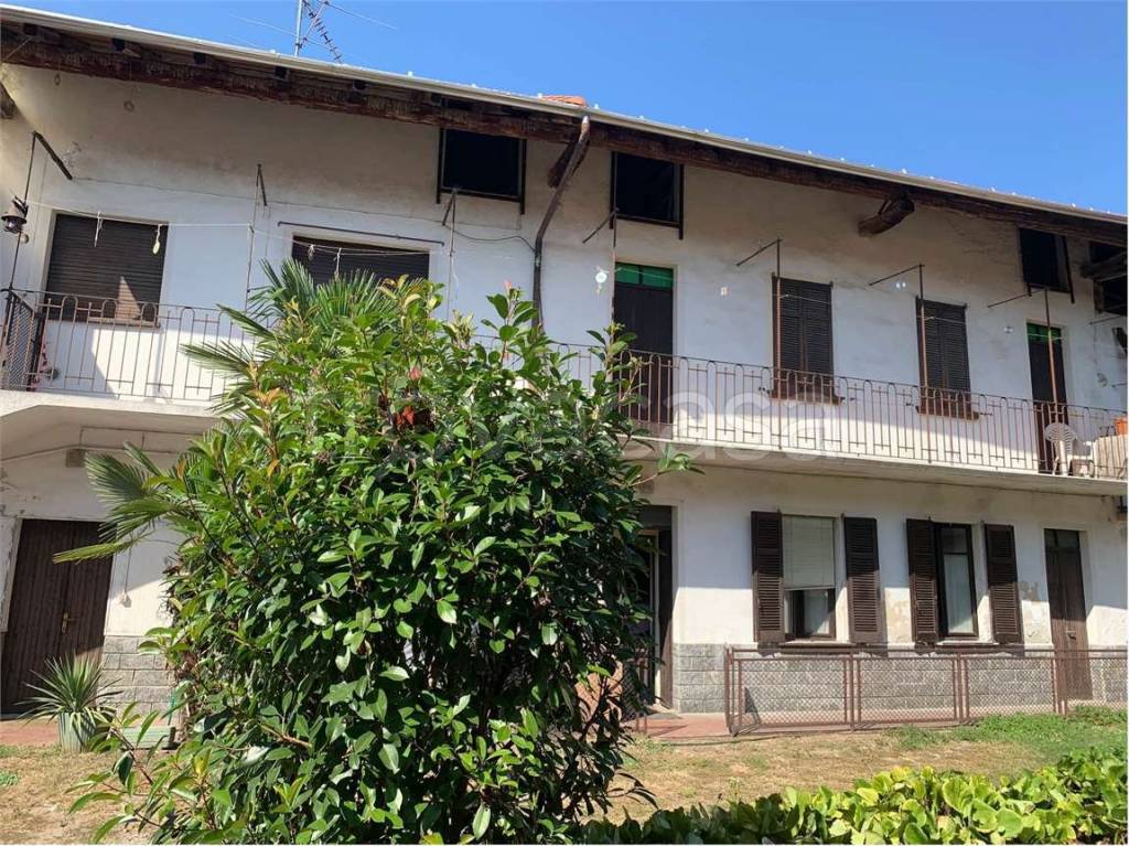 Casa Indipendente in vendita a Borgo Ticino via Cheglio