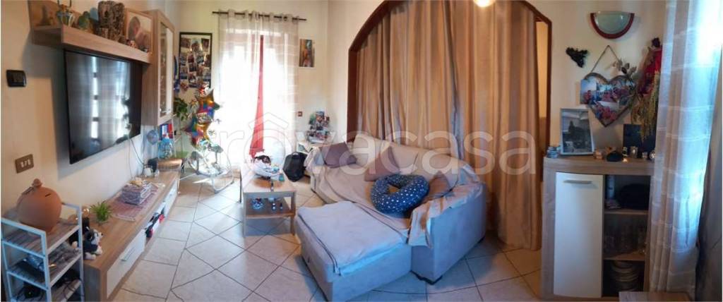 Appartamento in vendita a Castelletto sopra Ticino via Massimo d'Antona, 7